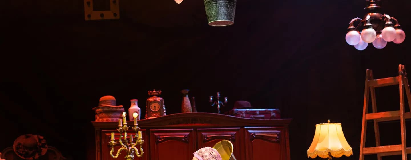 Mici néni két élete