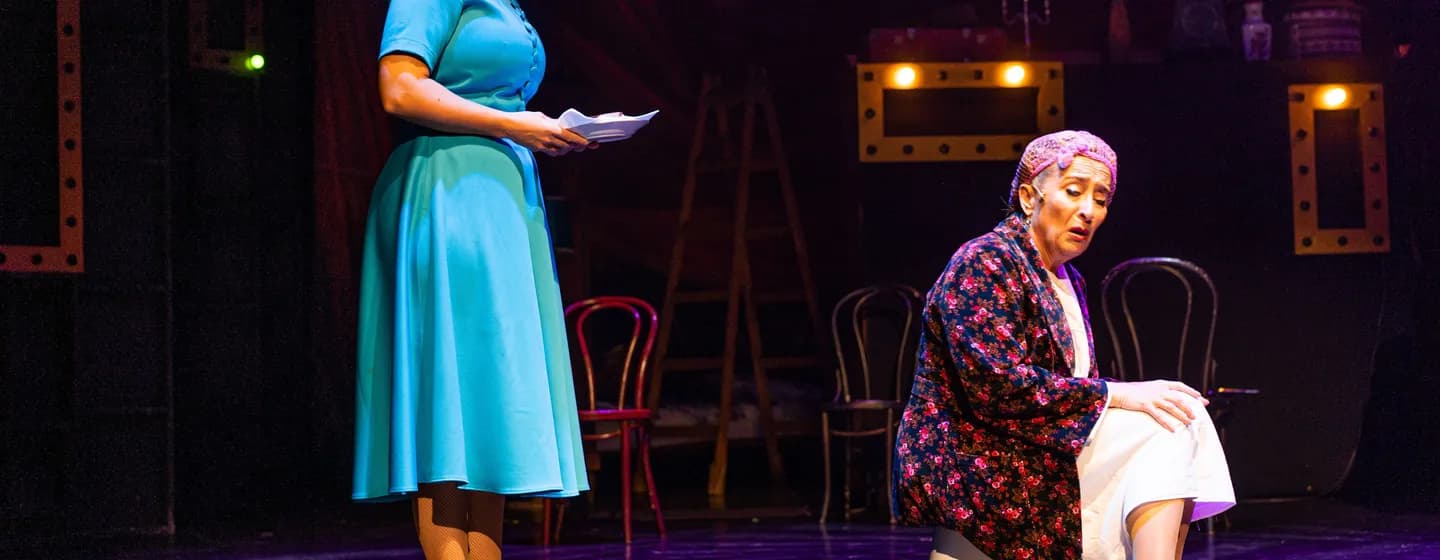 Mici néni két élete