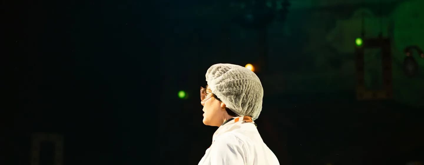 Mici néni két élete