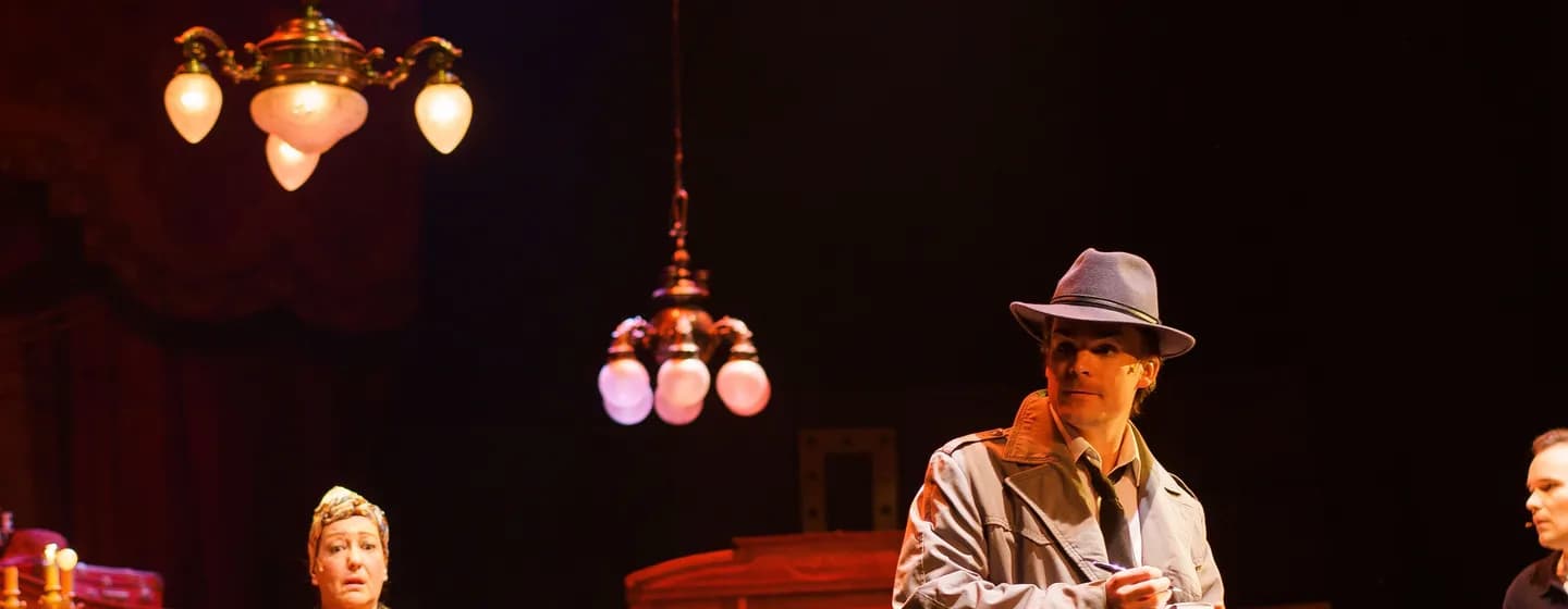 Mici néni két élete